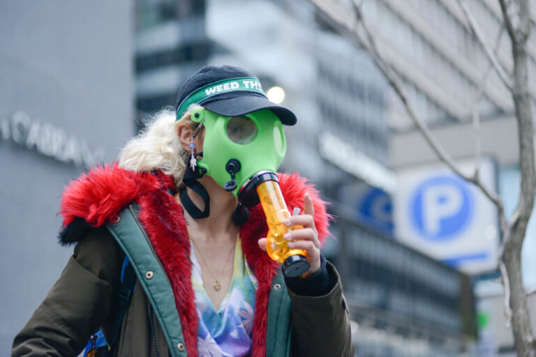 gas-mask-for-weed